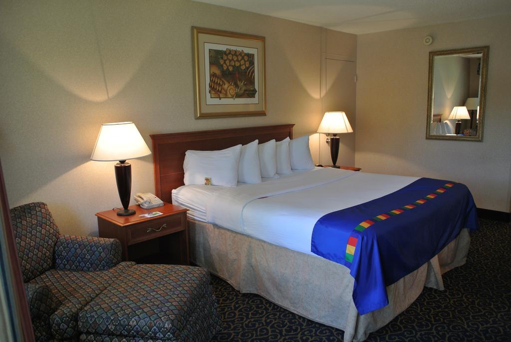 Park Inn By Radisson Harrisburg West Mechanicsburg Room photo