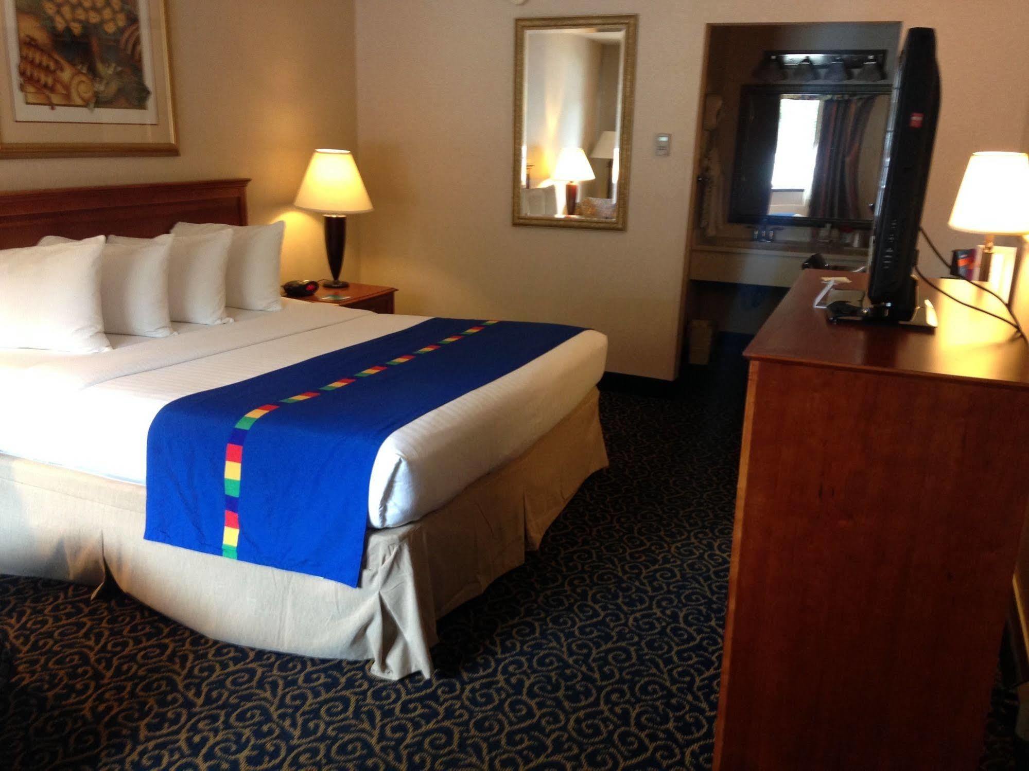 Park Inn By Radisson Harrisburg West Mechanicsburg Exterior photo